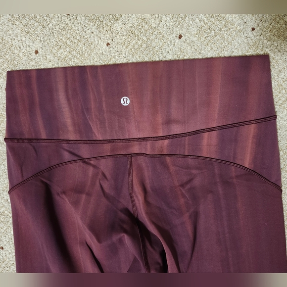 Lululemon In Movement Tight 25" *Everlux Linear Spray Dye White Garnet Size 12 - Picture 6 of 11